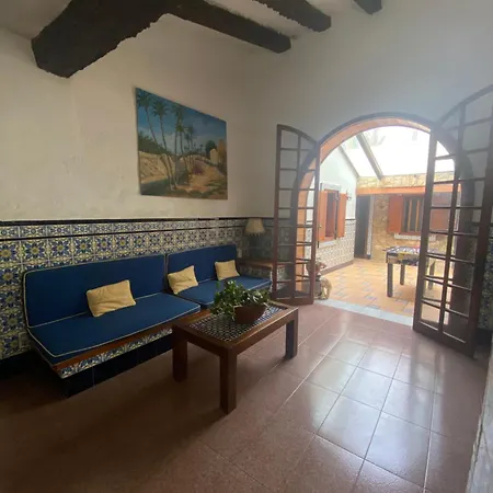 Alojamento de Acomodação e Pequeno-almoço Pink Lemon House Elche