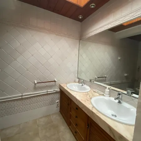 Pink Lemon House Alojamento de Acomodação e Pequeno-almoço *