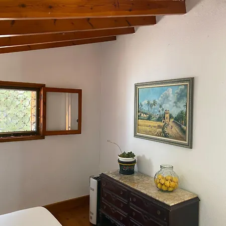 Pink Lemon House Bed & Breakfast