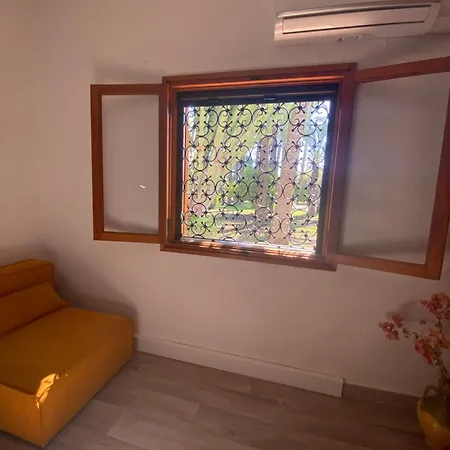 Pink Lemon House * Έλτσε