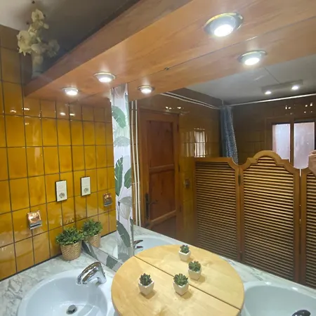 Pink Lemon House 住宿加早餐酒店