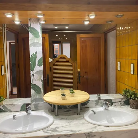 Pink Lemon House Bed & Breakfast Elche