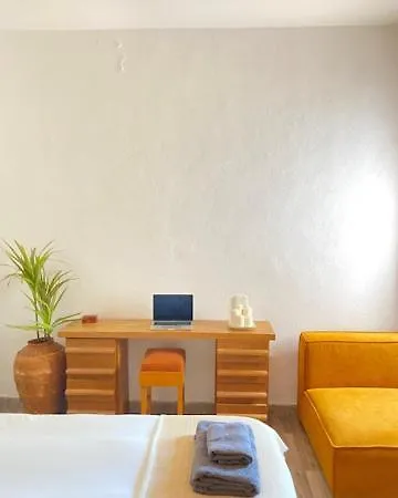 Pink Lemon House Couette-café Elche